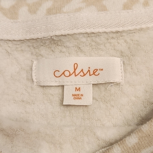 Colsie Women's Leopard Print Beige and White Cropped Sweatshirt, size Medium - Picture 8 of 9